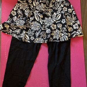 Floral Black and White Skirted Capris